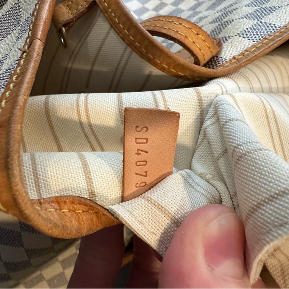 Louis Vuitton Neverfull GM Damier Azur - Picture 11 of 11